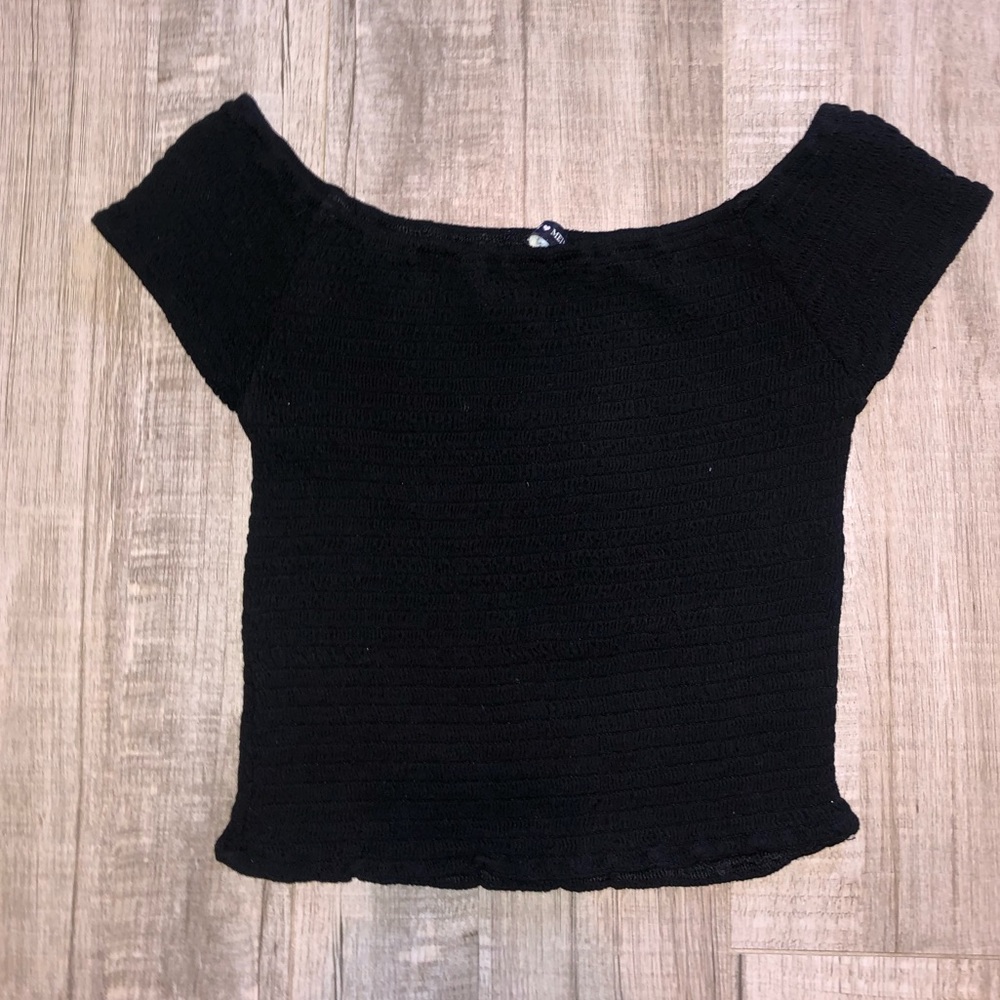 brandy melville rouched crop top! lightly worn!